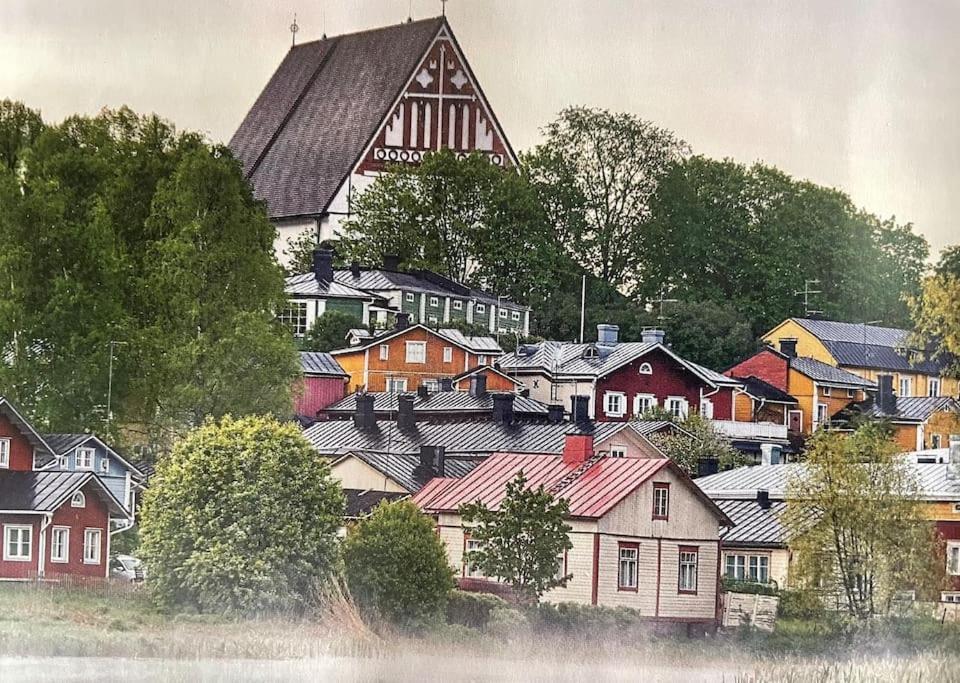 Porvoon Helmi Viehattava Asunto Joen Rannassa Buitenkant foto